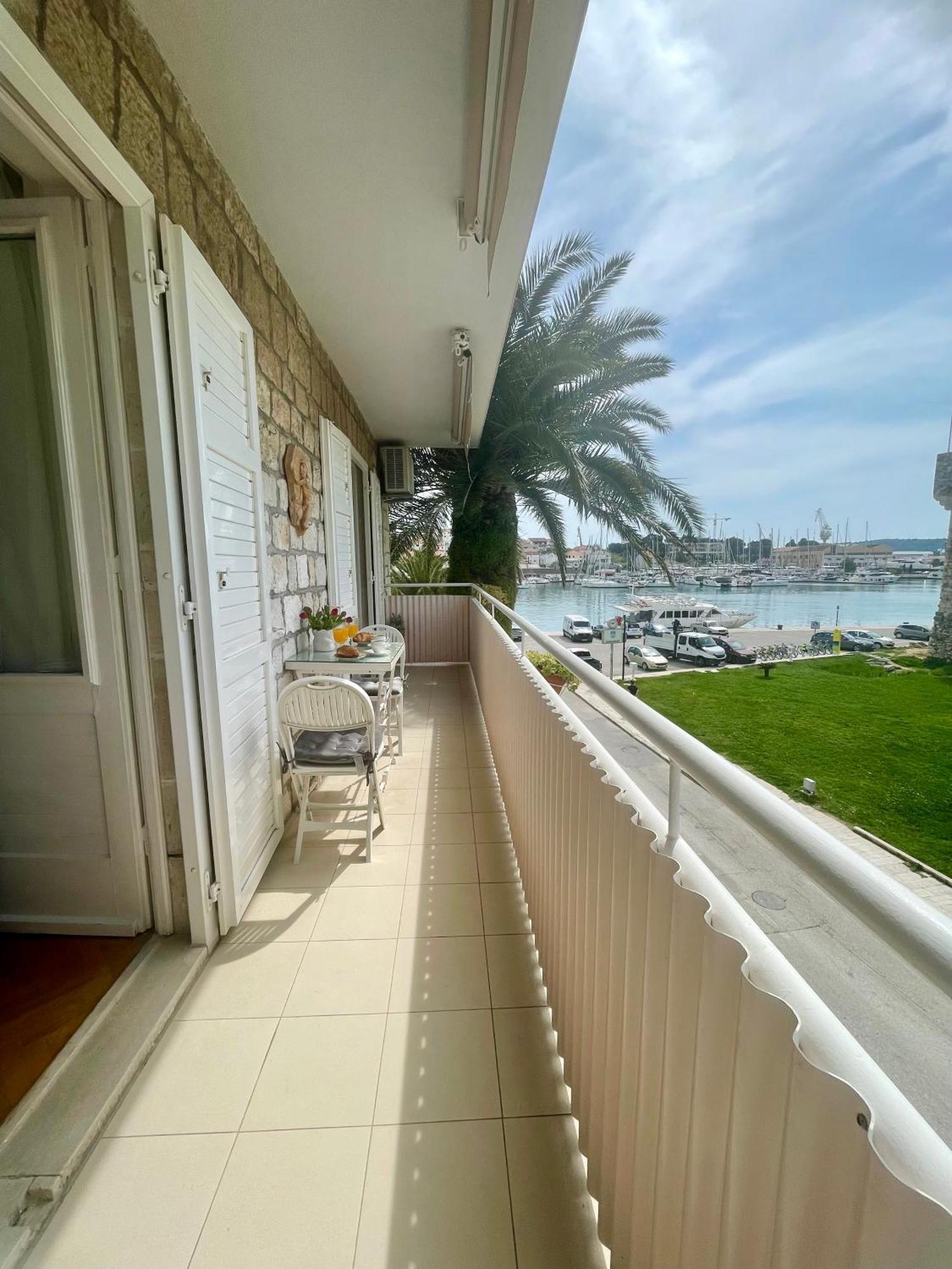 Dinka Old Town Apartment With Sea View Trogir Ngoại thất bức ảnh